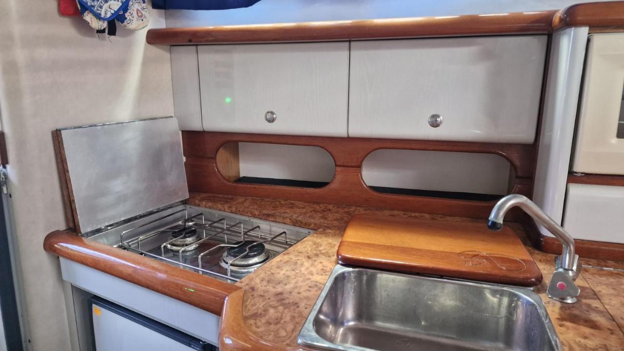 Sea & Tasty - Boat House Ξενοδοχείο Πόντα Ντελγκάντα Εξωτερικό φωτογραφία